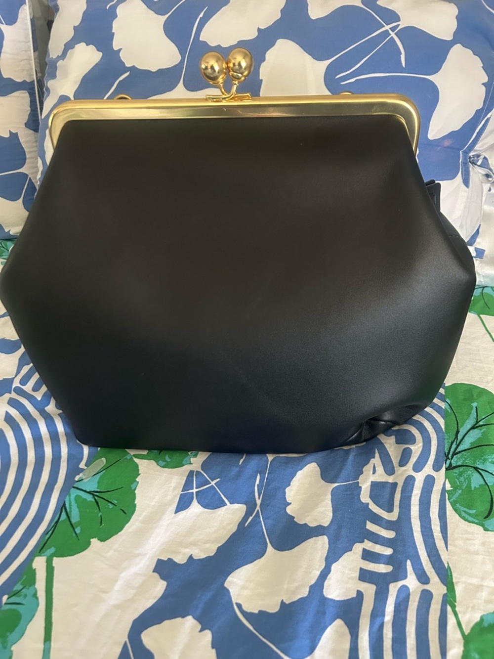 Coach Black Leather Kiss-Lock Frame Wristlet with Gold Hardware - Picture 2 of 13